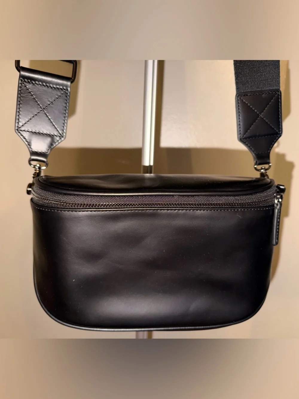 Andar The Waymaker Full Size Leather Crossbody Black Luxe Minimalist Bag - Picture 3 of 16